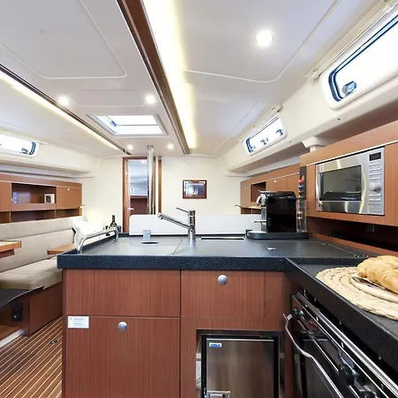 Botel 